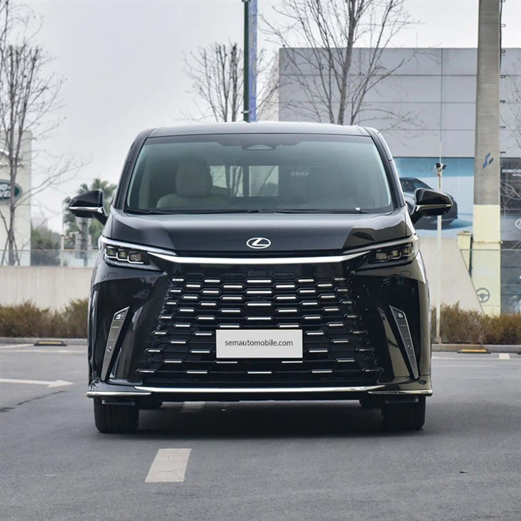 2024 Lexus LM 